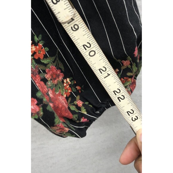 H&M Women’s Blouse Size 2 Black Floral Ruffle Mock Neck Keyhole Closure - Picture 7 of 14